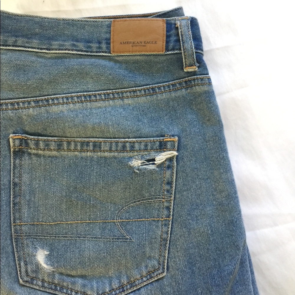 American eagle mom jean size 8, long